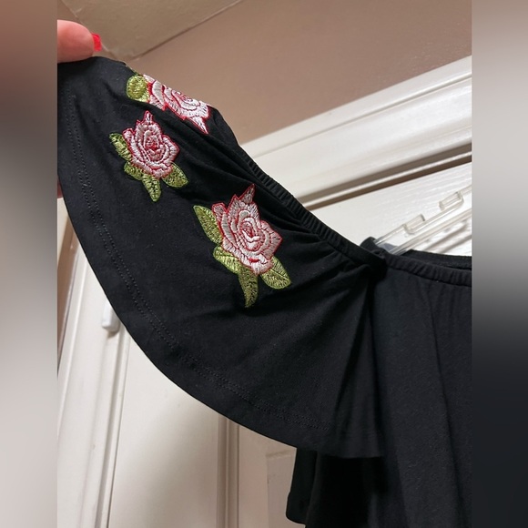 VaVa  ROESIA OFF SHOULDER DRESS (Black), size Large. NWOT. 3 Tier Ruffle - Picture 6 of 8